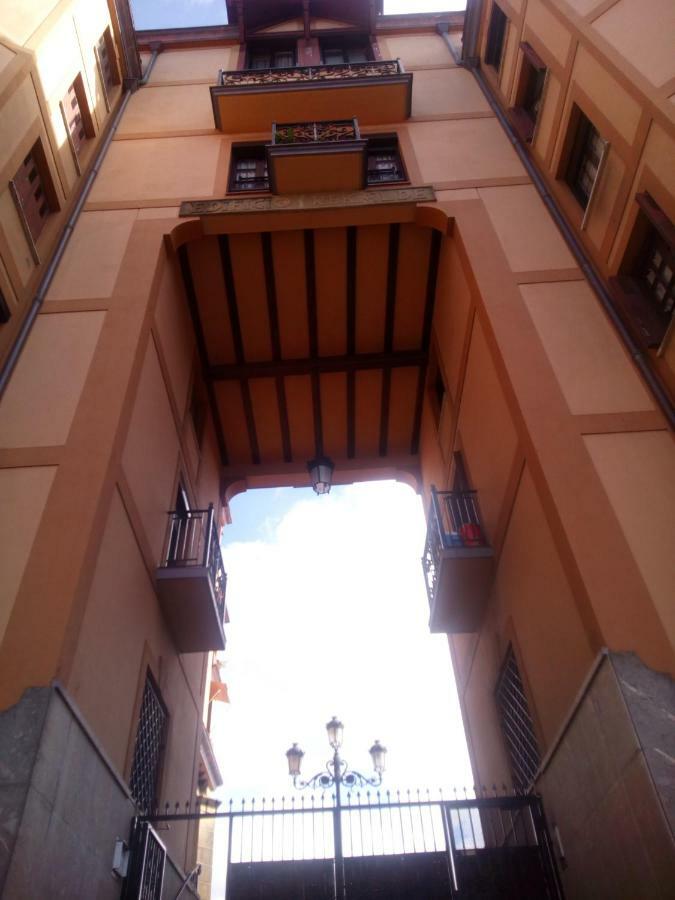 Los Fronterizos Hotel Irun Exterior photo
